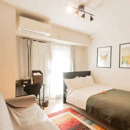 コンフィデンスロン301 Apartment